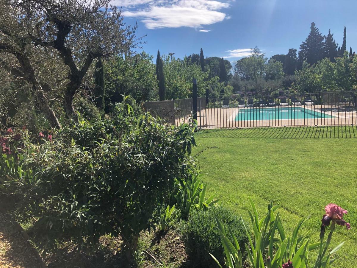 Domaine Du Mas Foucray Aparthotel Les Baux-de-Provence Kültér fotó
